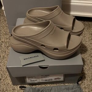 Balenciaga 2025 Pool Croc Slides 40